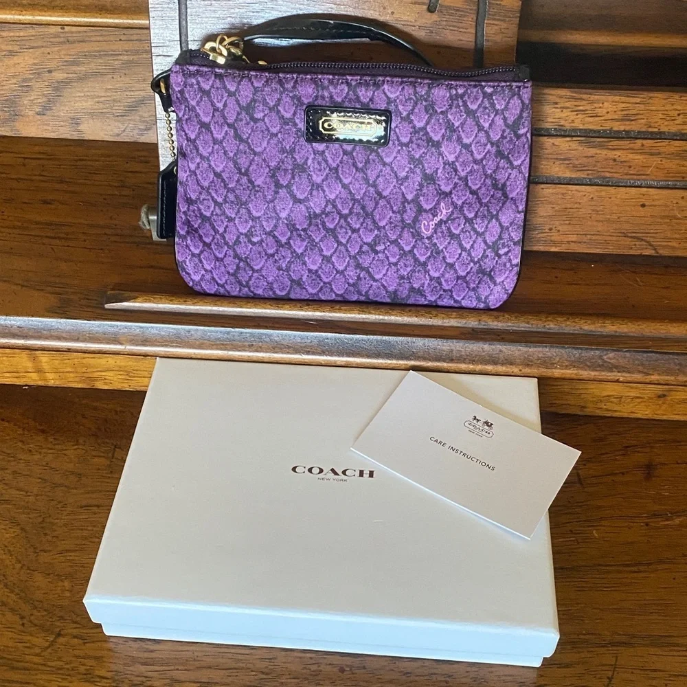 Coach Taylor Snake Print Satin Wristlet 🆕
